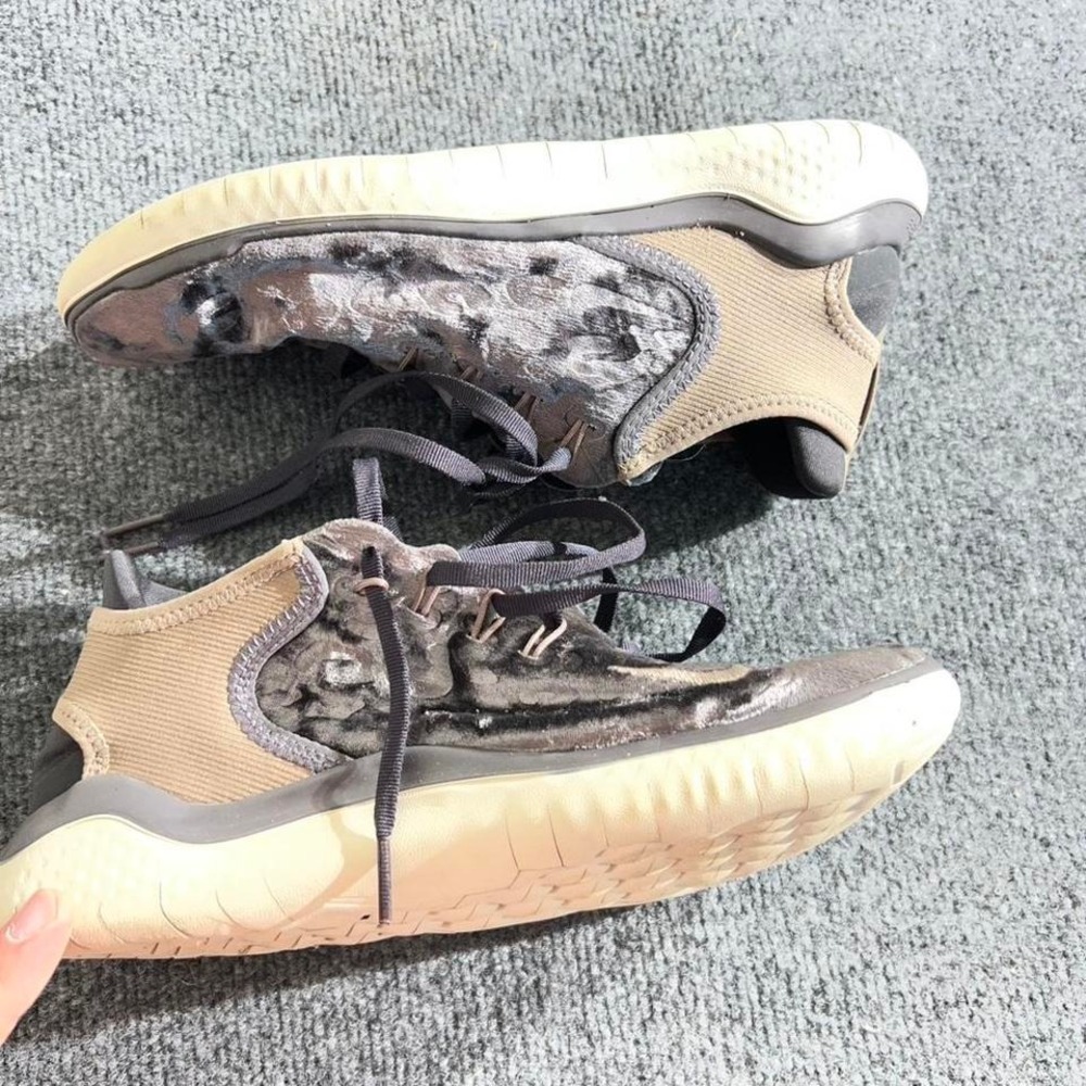 Nike Free RN 2018 Velvet Grey Tan Running Shoes Womens 8.5 AQ0563-020